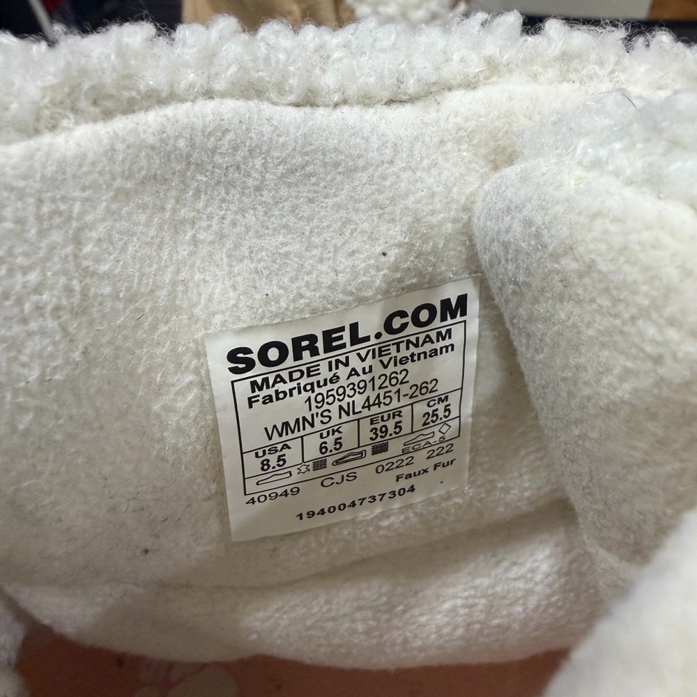 Sorel Women's Boots - Picture 2 of 4